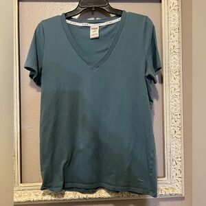 VS PINK Short Sleeve V-Neck - Size M